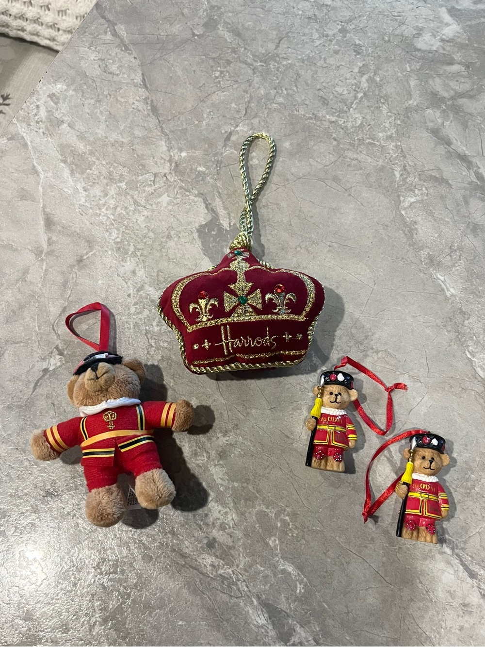 Harrods Ornament Set(4 Pc.)
